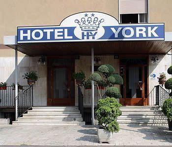 York Hotel Cinisello Balsamo Bagian luar foto